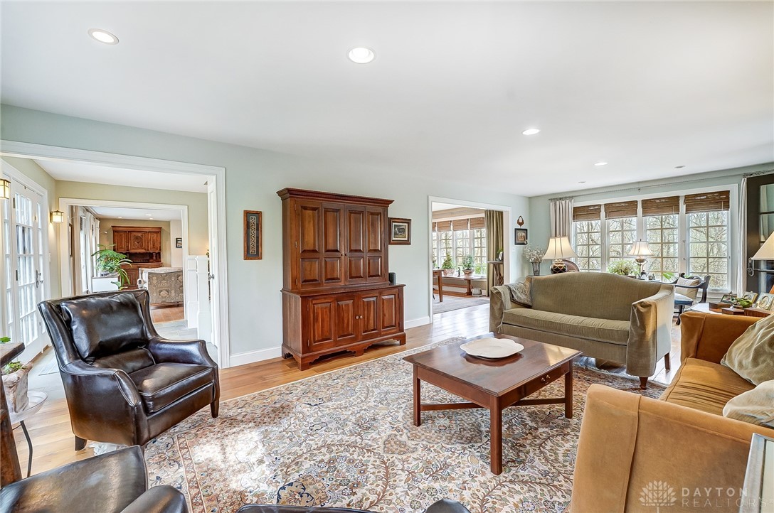 7815 Stonehouse Court, Dayton, Ohio image 26