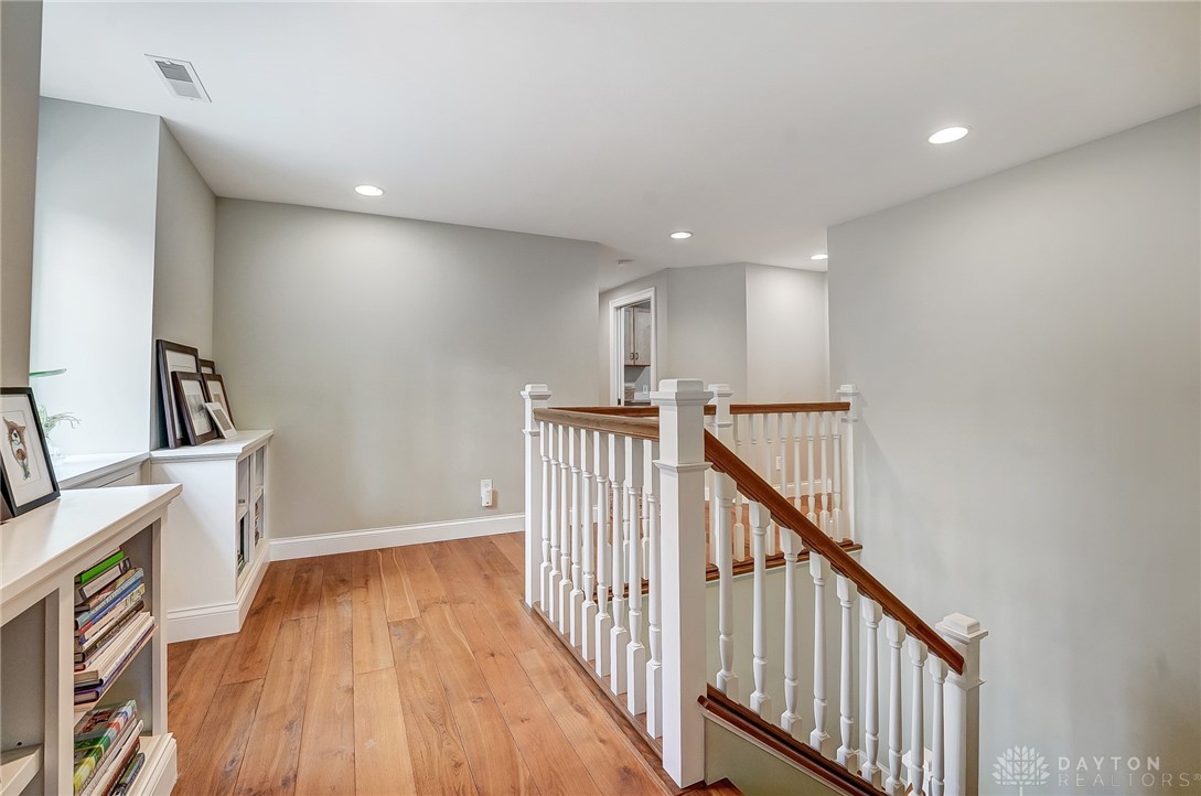 7815 Stonehouse Court, Dayton, Ohio image 35