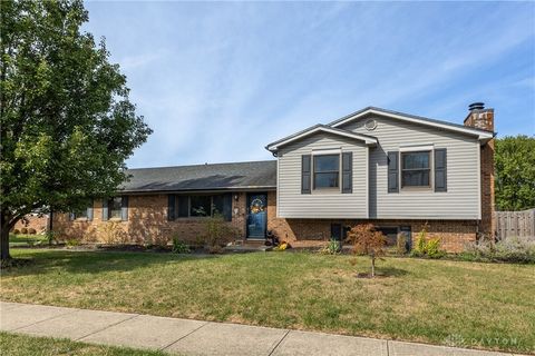 Photo of 1803 Cudgell Drive, Miamisburg, OH 45342 (MLS # 945533) Photo of 1803 Cudgell Drive, Miamisburg, OH 45342 (MLS # 945533)