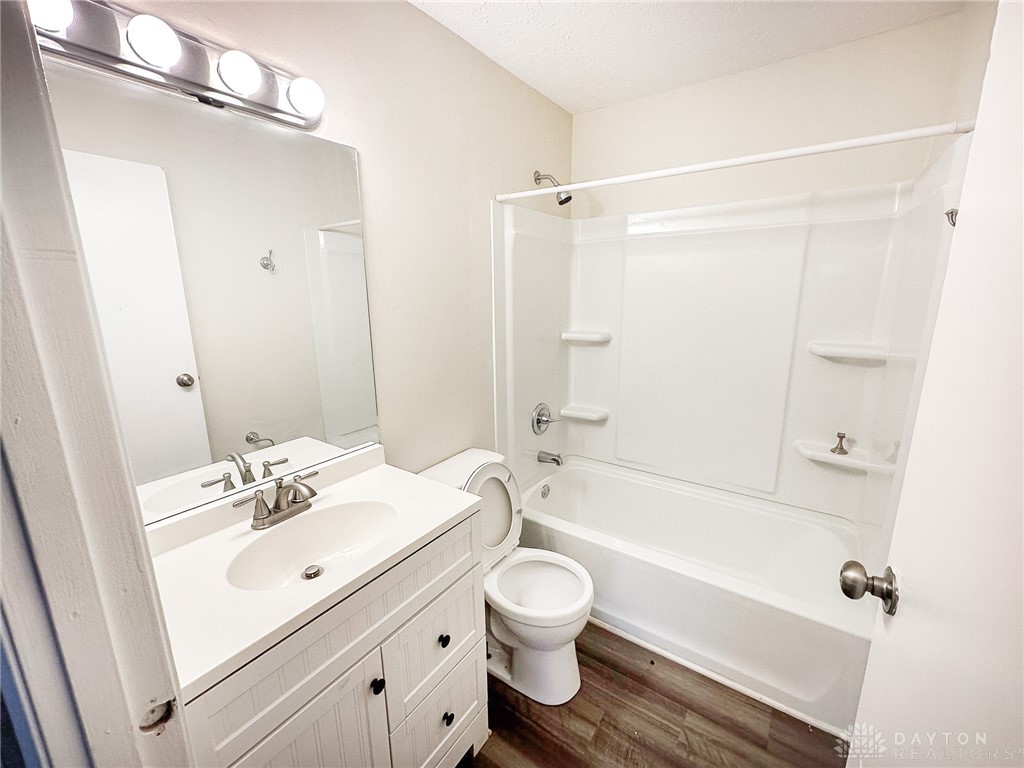 7214 Creekview Drive #9, Colerain Township, Ohio image 13