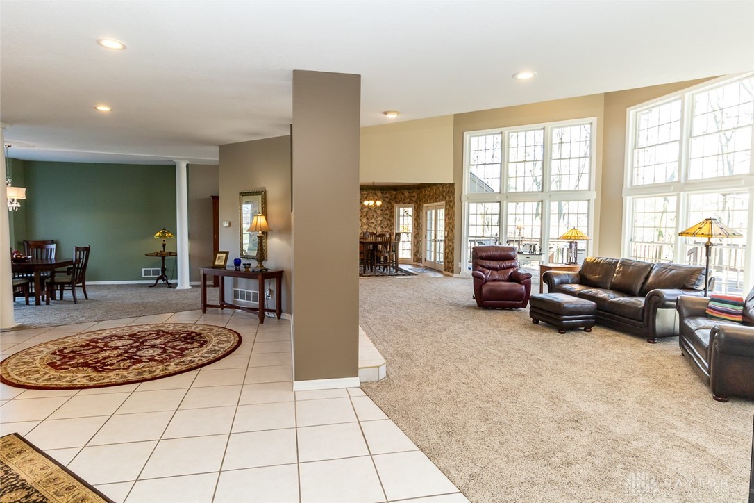 5559 Clover Leaf Drive, Greenville, Ohio image 13