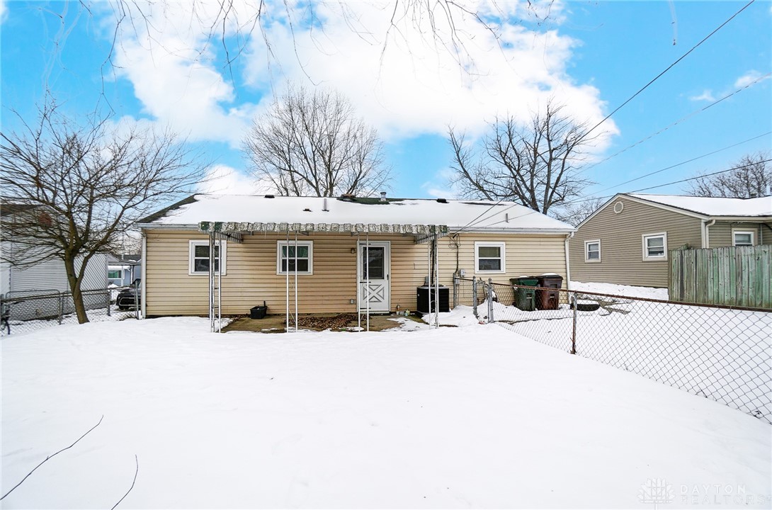 2574 Dunhill Place, Kettering, Ohio image 31