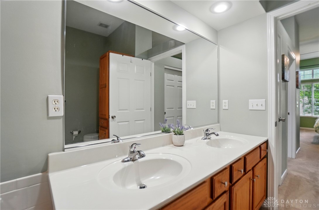 5909 Castlewood Crossing, Milford, Ohio image 24