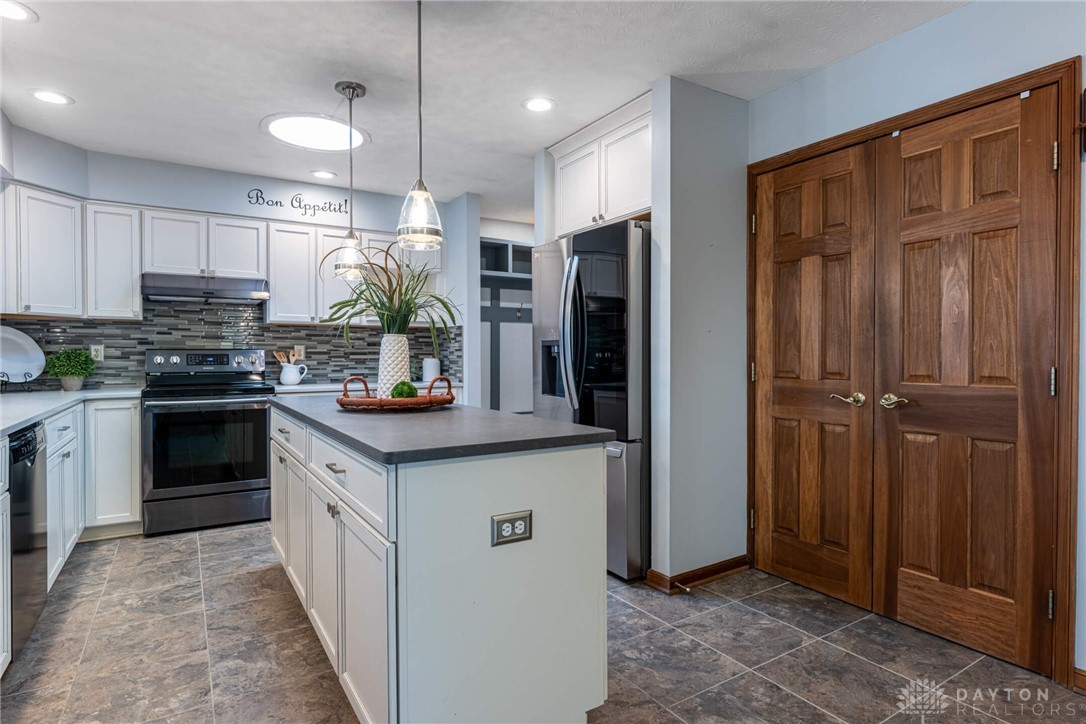3453 Marblecrest Court, Beavercreek, Ohio image 13