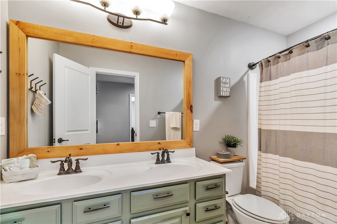 7236 River Birch Street, Tipp City, Ohio image 38