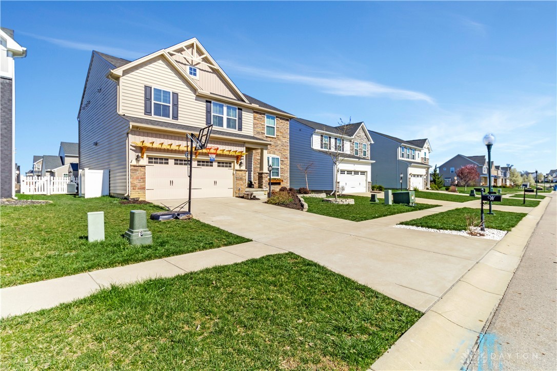 7236 River Birch Street, Tipp City, Ohio image 2