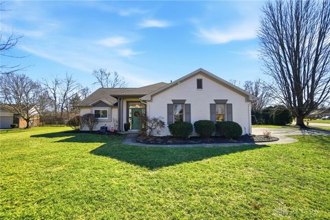 Photo of 9600 Feather Wood Lane, Washington Twp, OH 45458 (MLS # 952956)