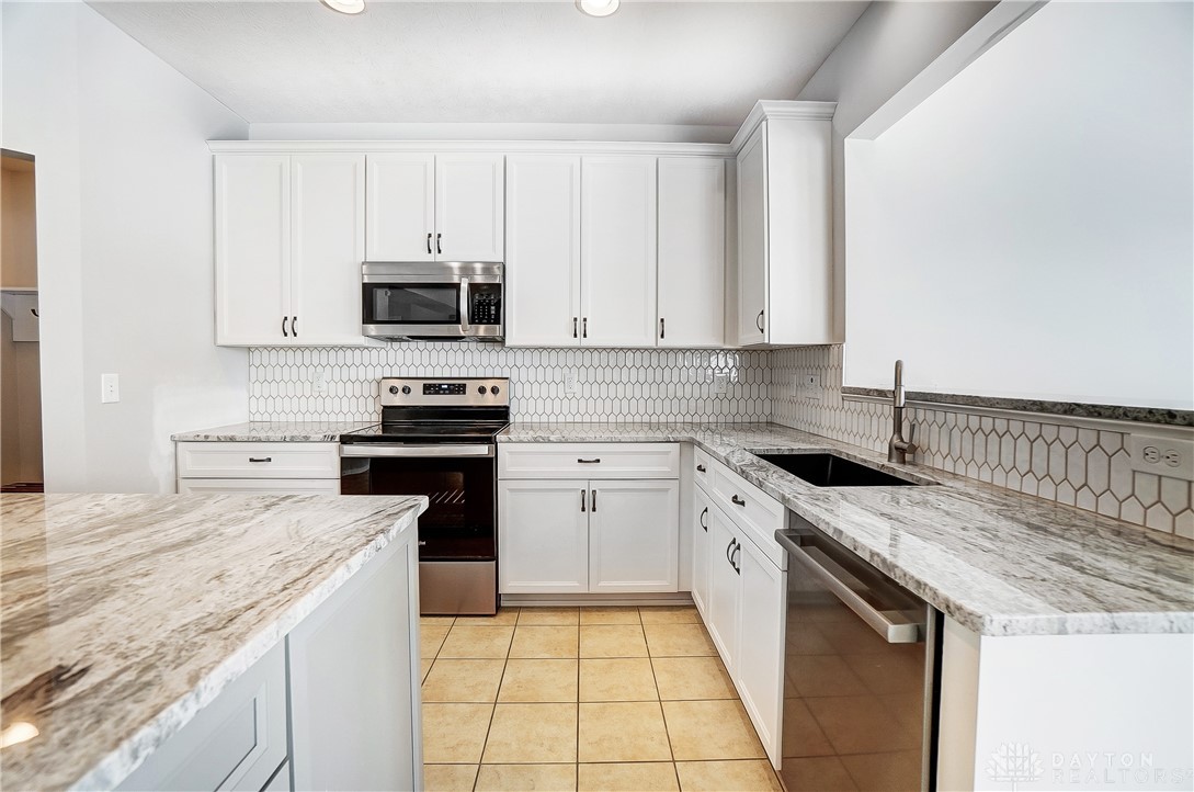 159 Shanda Drive, Monroe, Ohio image 4