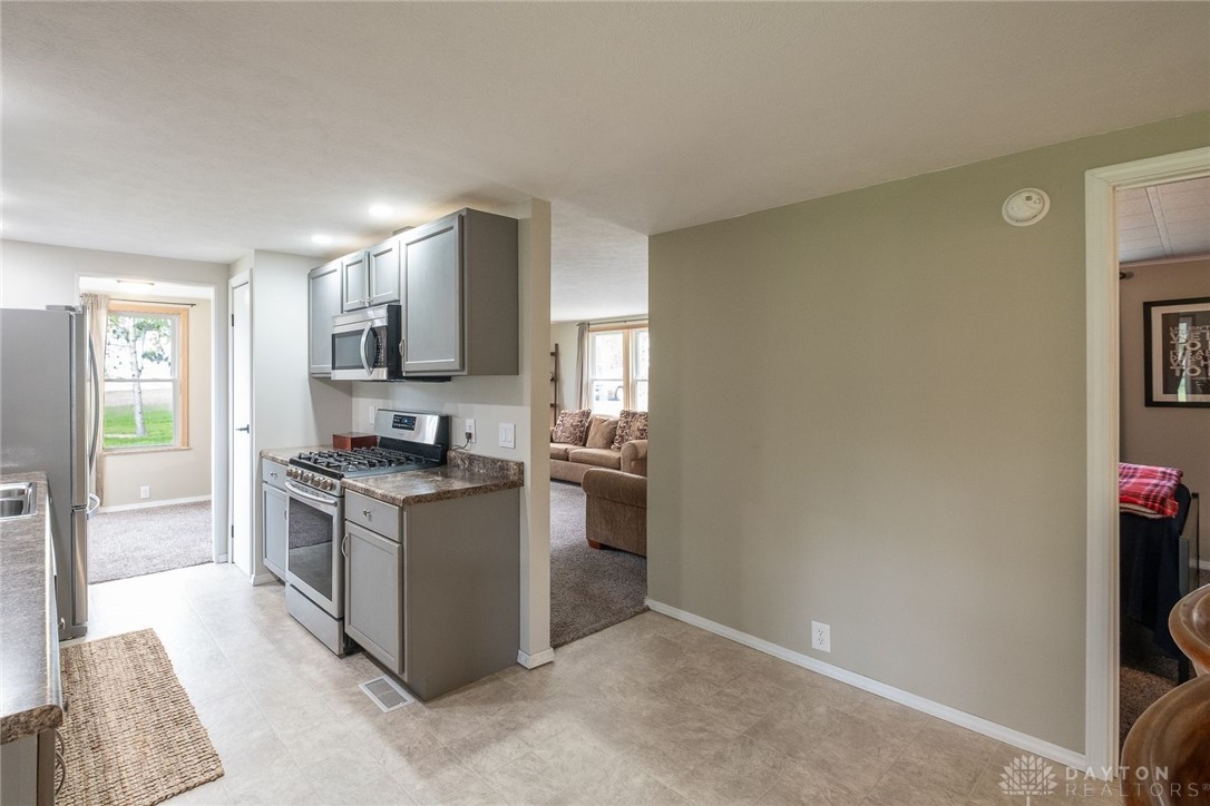 979 Smith Road, Xenia, Ohio image 15