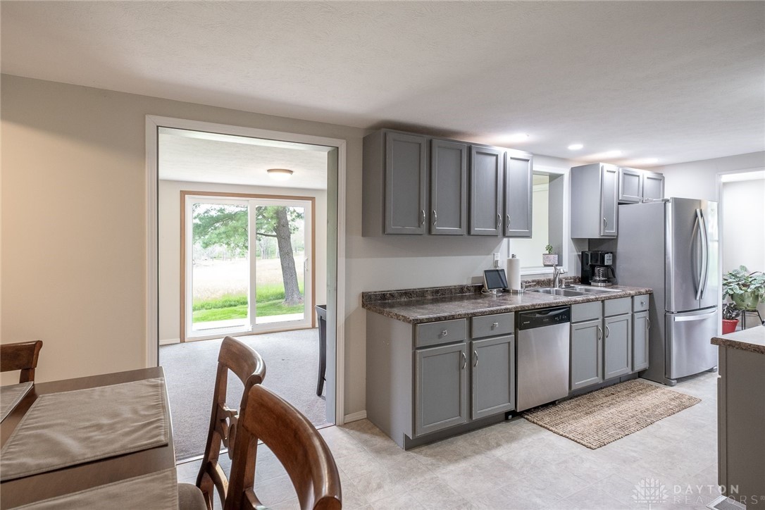 979 Smith Road, Xenia, Ohio image 3