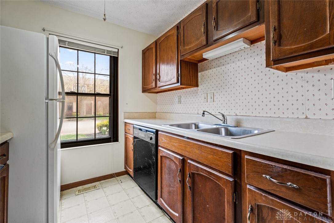 7607 Paragon Commons Circle, Dayton, Ohio image 10