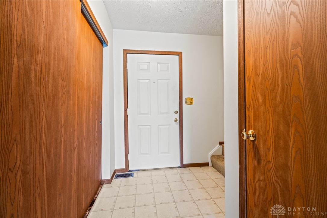 7607 Paragon Commons Circle, Dayton, Ohio image 5