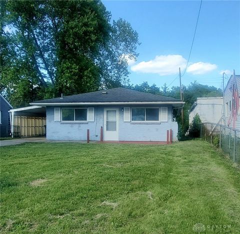 Photo of 2405 Browning ST, Middletown, OH 45042 (MLS # 959369)