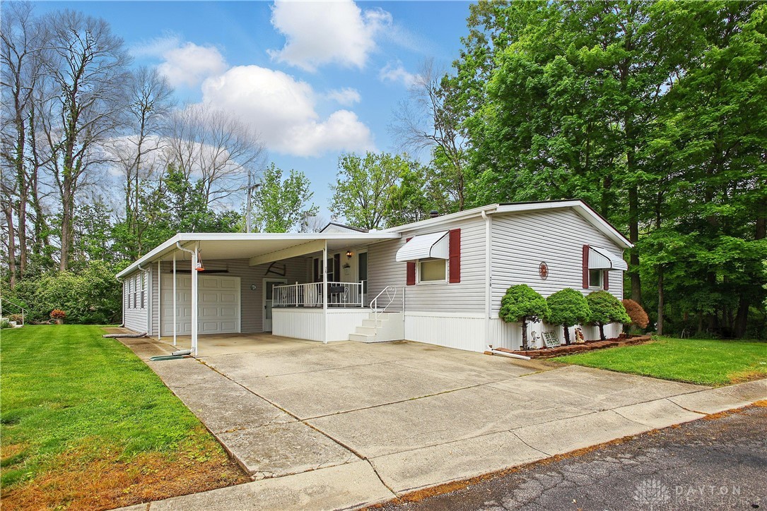 76 Sunset Dr, Springfield, Ohio image 1