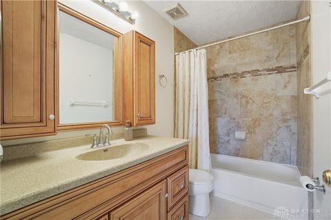 Tiny photo for 5981 Birkdale Drive, West Chester, OH 45069 (MLS # 945542)