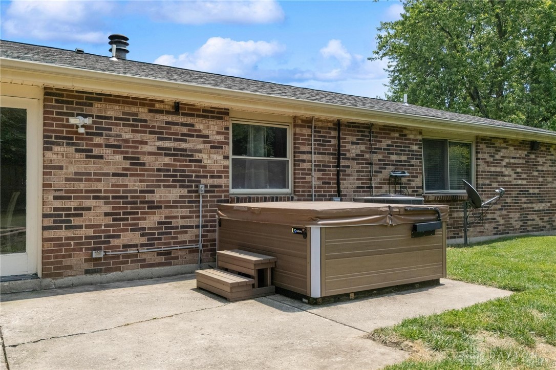 2780 Dorset Woods Court, Miamisburg, Ohio image 26