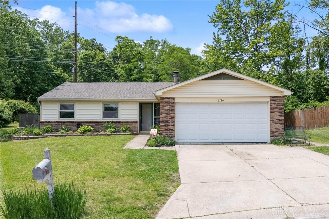 2780 Dorset Woods Court, Miamisburg, Ohio image 1
