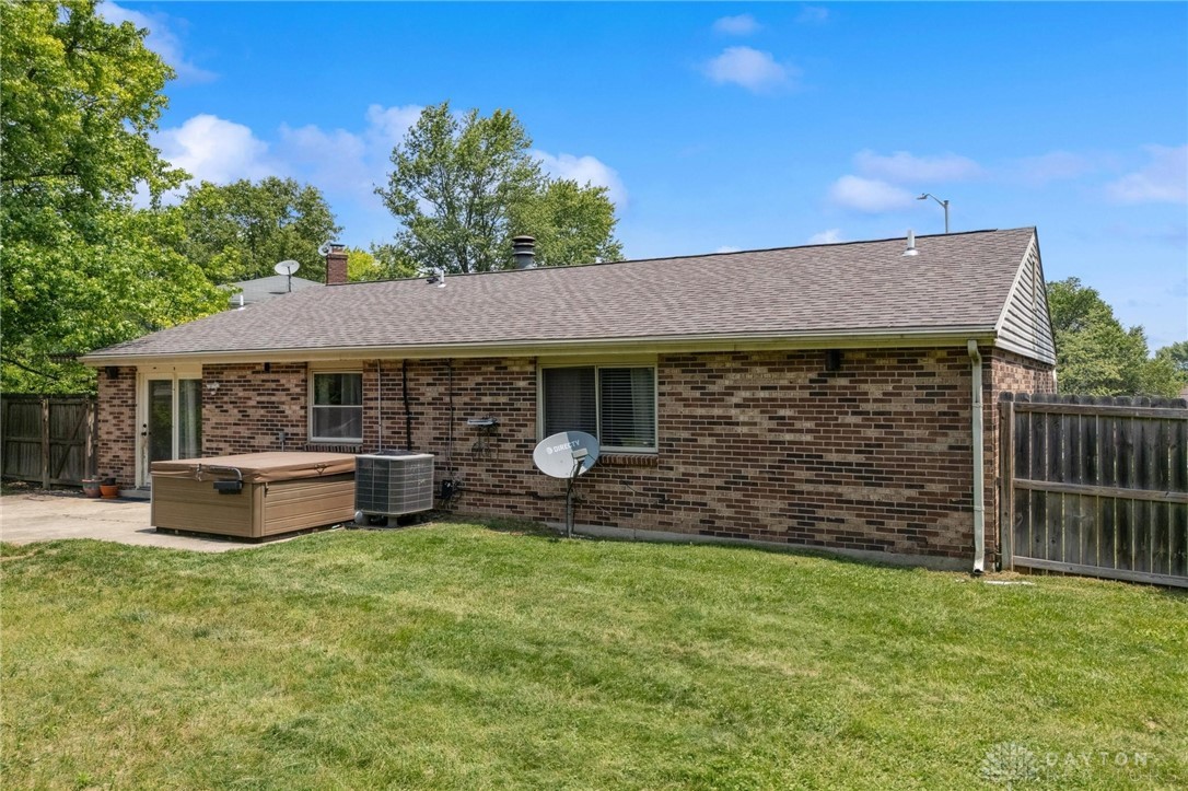 2780 Dorset Woods Court, Miamisburg, Ohio image 24