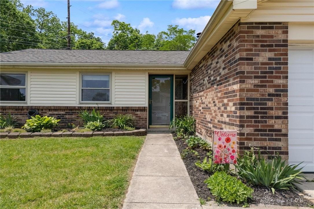 2780 Dorset Woods Court, Miamisburg, Ohio image 4