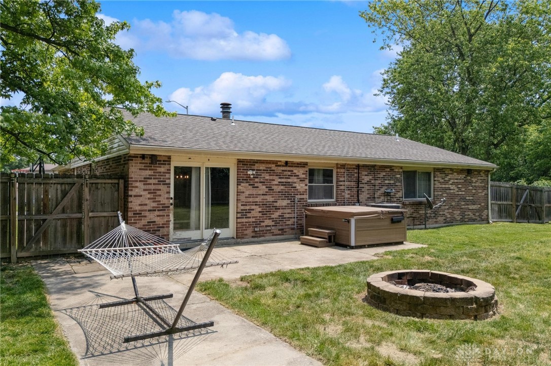 2780 Dorset Woods Court, Miamisburg, Ohio image 25