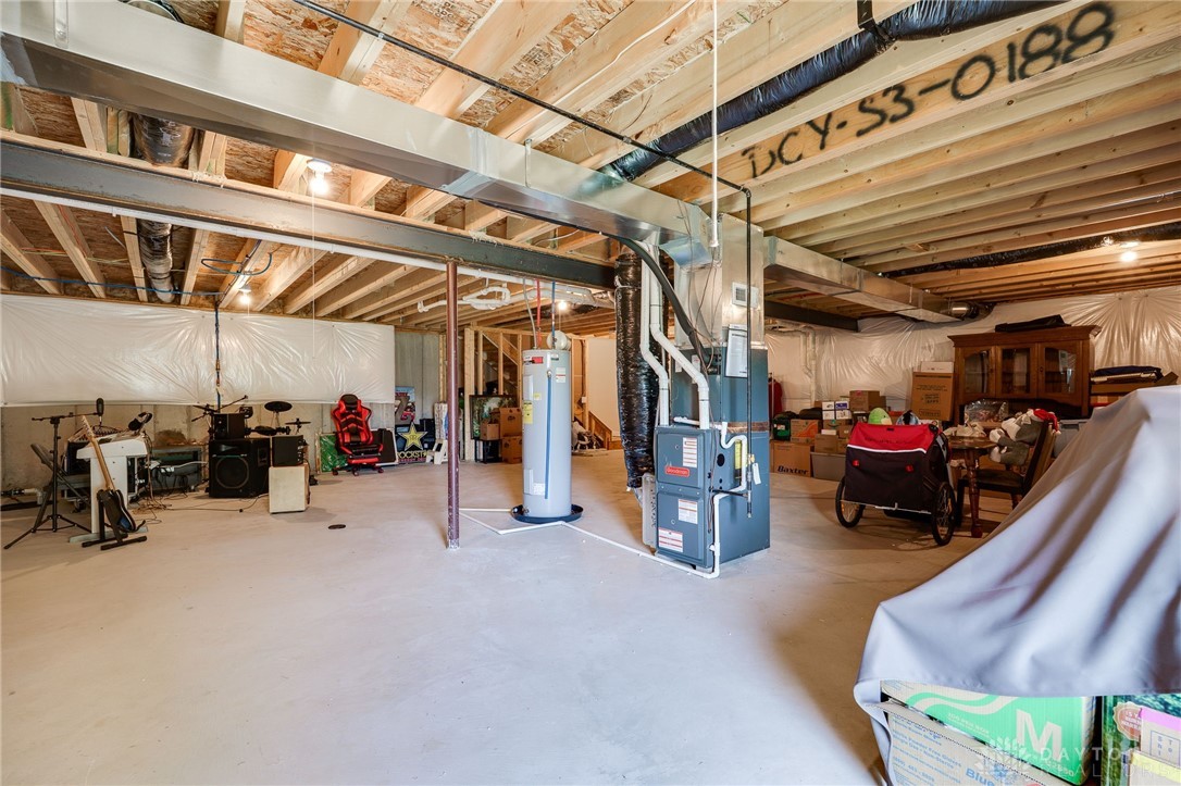 6709 Crystal Harbour Drive, Middletown, Ohio image 28