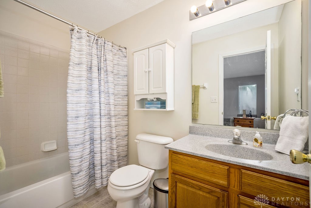 2338 Castle Pines Court, Hamilton, Ohio image 39