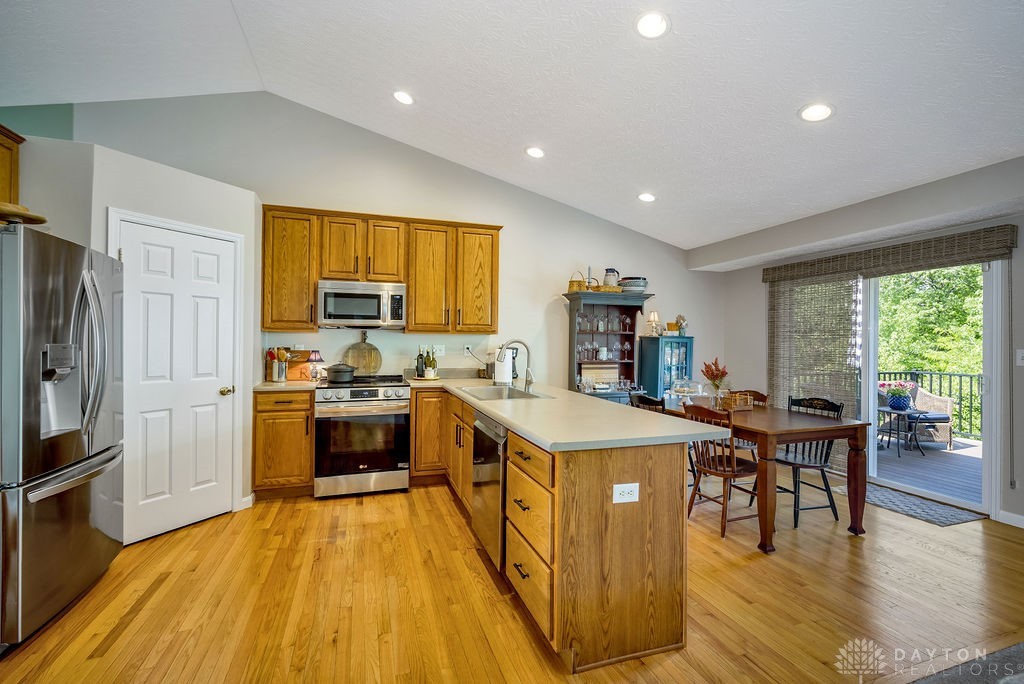 2338 Castle Pines Court, Hamilton, Ohio image 11