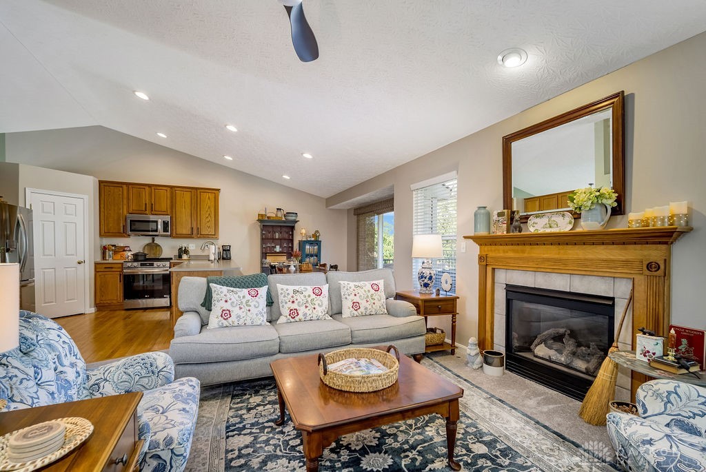 2338 Castle Pines Court, Hamilton, Ohio image 6