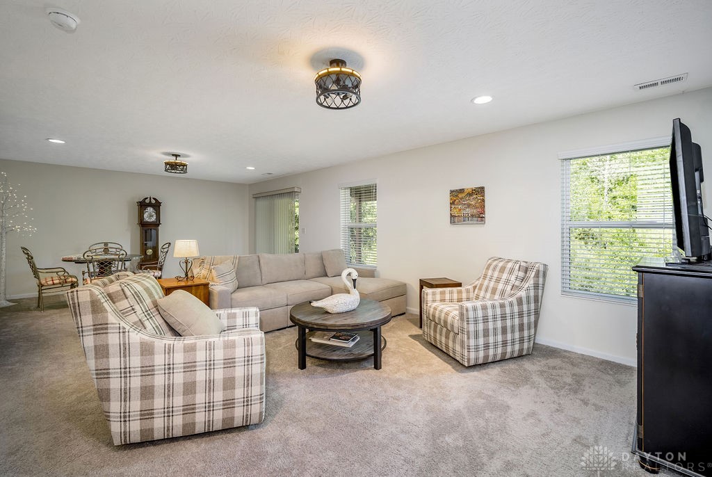 2338 Castle Pines Court, Hamilton, Ohio image 32