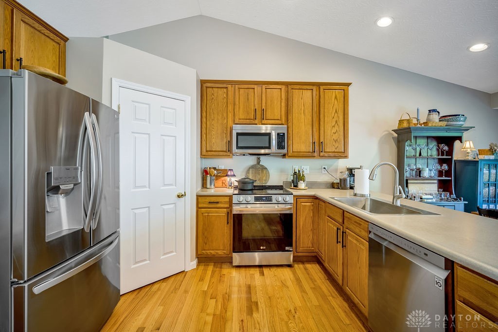 2338 Castle Pines Court, Hamilton, Ohio image 12