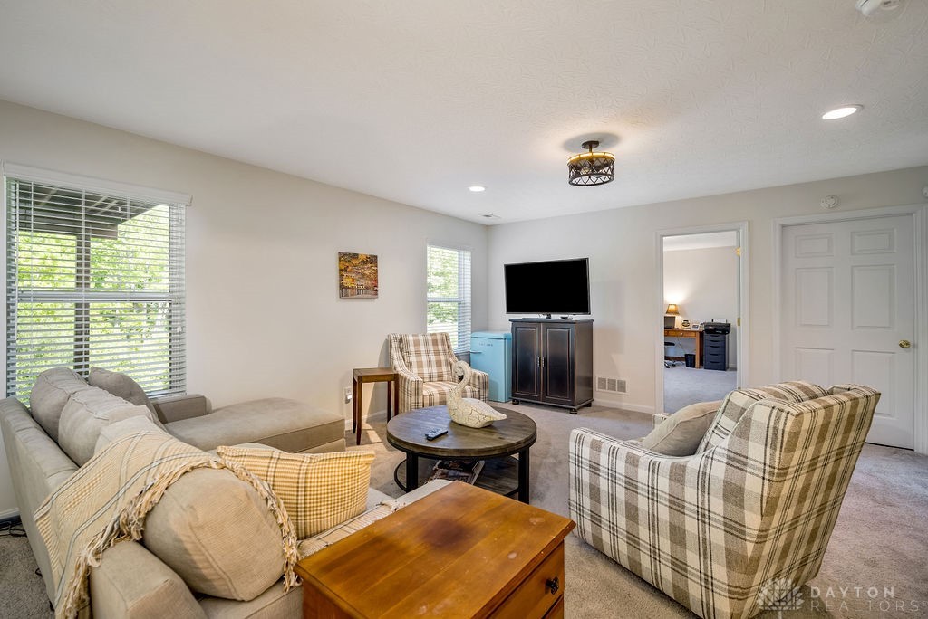 2338 Castle Pines Court, Hamilton, Ohio image 34