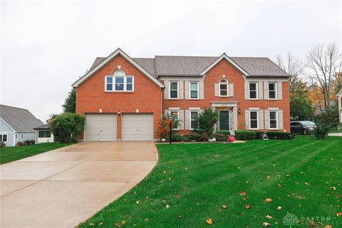 Photo of 9829 Orchard Club Drive, Cincinnati, OH 45242 (MLS # 946841)