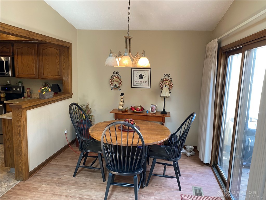 Dayton, Ohio 45459, United States, 2 Bedrooms Bedrooms, ,2 BathroomsBathrooms,Residential,Active,193508