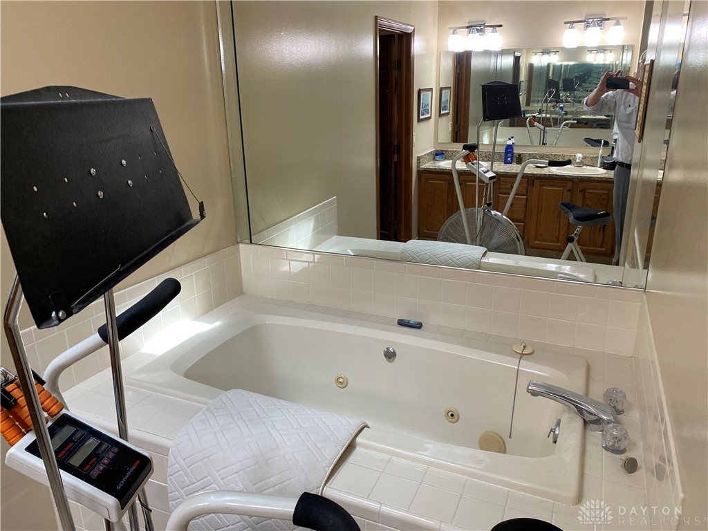 Dayton, Ohio 45459, United States, 2 Bedrooms Bedrooms, ,2 BathroomsBathrooms,Residential,Active,193508