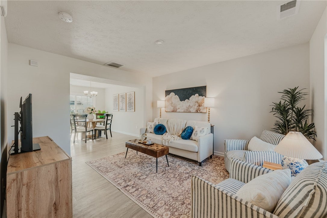 6207 Willow Oak Drive