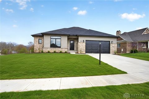 Photo of 3953 Jacob Hills Court, Bellbrook, OH 45305 (MLS # 956427)