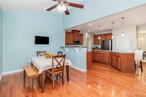 Tiny photo for 5618 Rachels View Vw, Hamilton, OH 45011 (MLS # 945277)