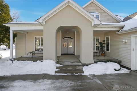 Photo of 1201 Kingsgate Road, Springfield, OH 45503 (MLS # 951785)