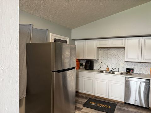 Photo of 9 Mario Drive, Dayton, OH 45426 (MLS # 955190)