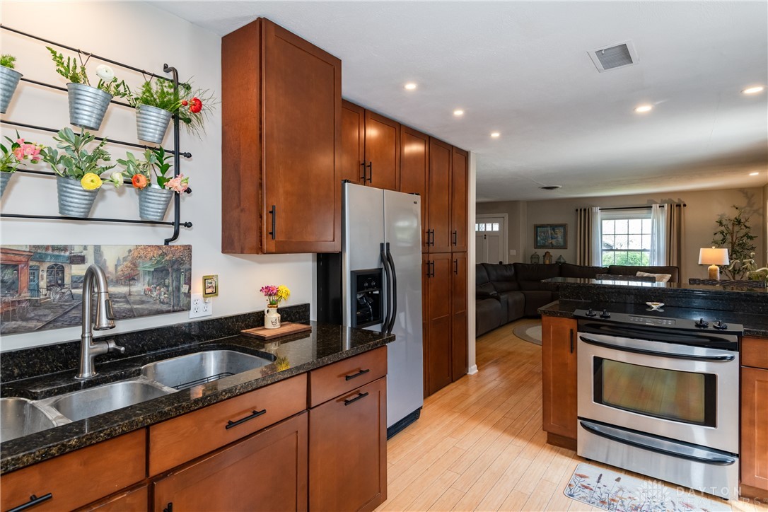 308 Greenmount Boulevard, Oakwood, Ohio image 13