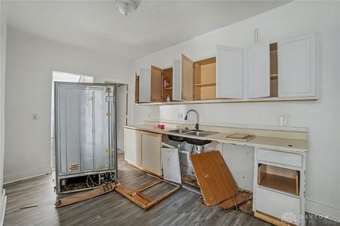 Tiny photo for 109 Brooklyn Avenue, Dayton, OH 45417 (MLS # 947028)