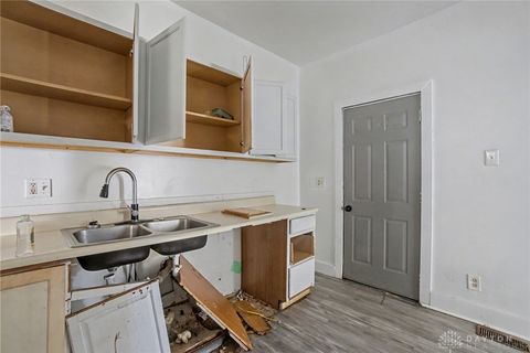 Tiny photo for 109 Brooklyn Avenue, Dayton, OH 45417 (MLS # 947028)