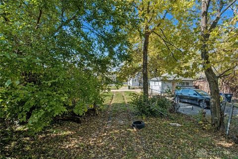 Tiny photo for 109 Brooklyn Avenue, Dayton, OH 45417 (MLS # 947028)