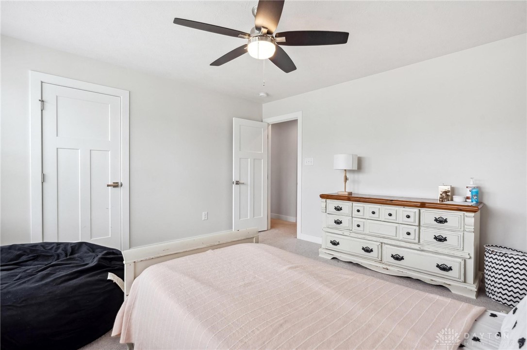 2370 Hawes Drive, Beavercreek, Ohio image 22
