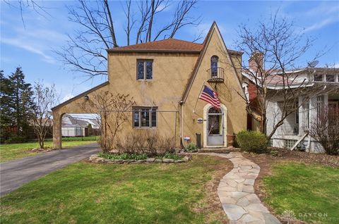 Photo of 565 Shroyer Road, Dayton, OH 45419 (MLS # 955082)