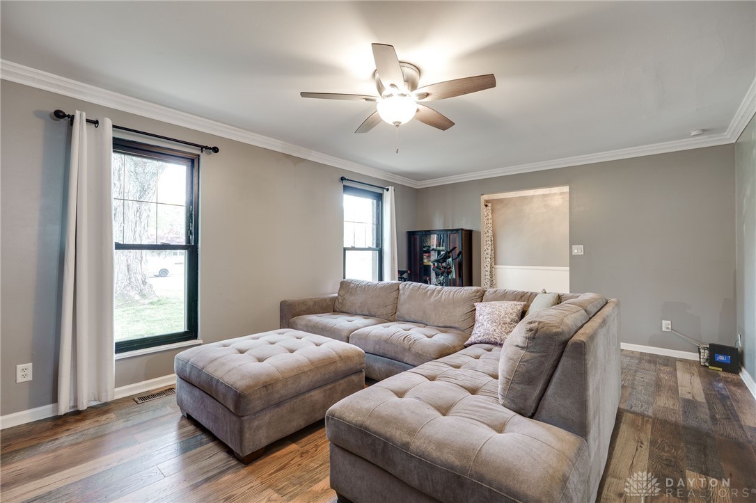7232 Resinda Drive, Dayton, Ohio image 9