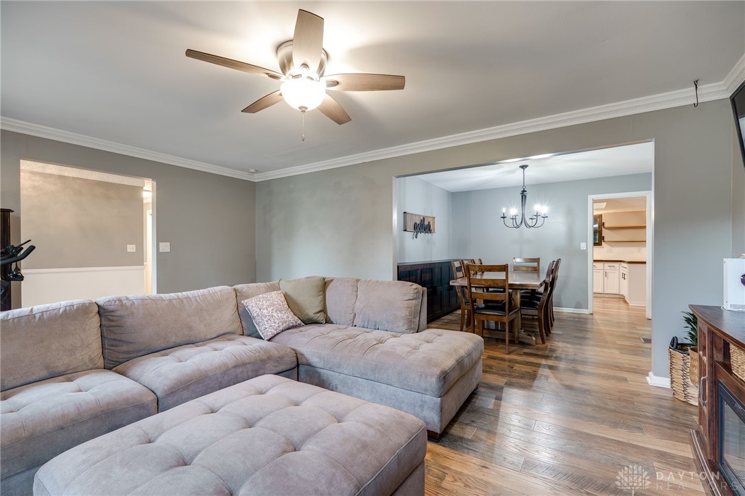 7232 Resinda Drive, Dayton, Ohio image 10