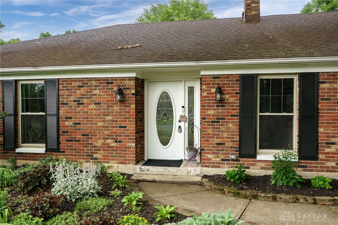7232 Resinda Drive, Dayton, Ohio image 5