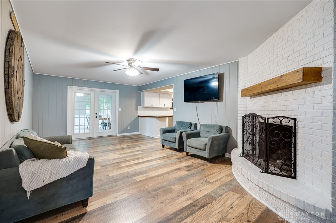 7232 Resinda Drive, Dayton, Ohio image 24
