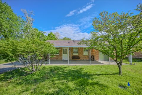 Photo of 2011 Harding Avenue, Harrison Twp, OH 45414 (MLS # 958716)